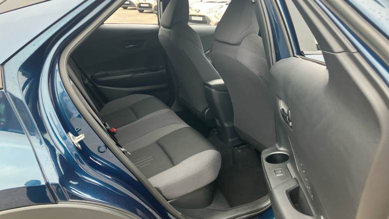 Toyota C-HR 1.8 Hybrid Design 5dr CVT Hybrid Hatchback